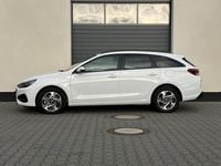 gebraucht Hyundai i30 Kombi Family 1,5 T-GDI DCT7 MHEV 103KW Navi Winter