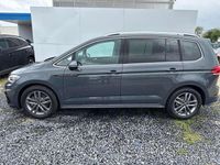 Neu VW Touran R-line 150 PS (110 kW) 2025 Grau Van / Kleinbus