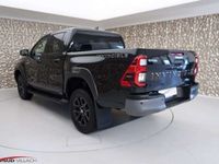 gebraucht Toyota HiLux 2,8 l Double Cab 6 A/T 4X4 Invinci