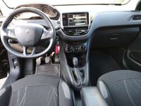 gebraucht Peugeot 208 Active 12 VTi 82