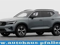 Neu Volvo XC40 163 PS (119 kW) 2025 Grau SUV