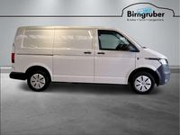 Gebraucht VW Transporter 110 PS (80 kW) 2024 Weiss  normal Van