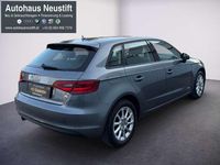Gebraucht Audi A3 Sportback Attraction 110 PS (80 kW) 2014 Grau Kleinwagen