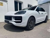 Gebraucht Porsche Cayenne Coupe 305 PS (224 kW) 2024 Weiß Coupé
