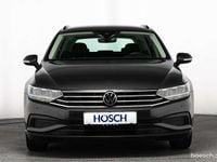 Gebraucht VW Passat R 122 PS (89 kW) 2023 Grau Kombi