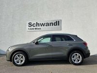 Gebraucht Audi Q3 Basis 150 PS (110 kW) 2019 Grau SUV