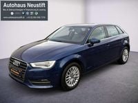 Gebraucht Audi A3 Ambiente 105 PS (77 kW) 2013 Blau Kleinwagen