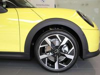 Gebraucht Mini Cooper 156 PS (114 kW) 2024 Sunny side yellow Kleinwagen
