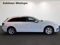 Gebraucht Audi A4 Comfort 136 PS (100 kW) 2024 Weiss  metallic Kombi