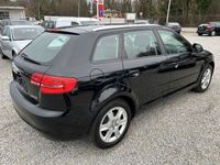 gebraucht Audi A3 1.6 TDI Attraction/1.BESITZ/WENIG KM