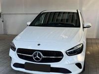 Gebraucht Mercedes B180 116 PS (85 kW) 2023 Weiß Van / Kleinbus