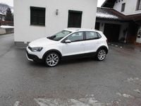 Gebraucht VW Polo 75 PS (55 kW) 2016 Weiß Limousine