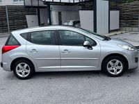 gebraucht Peugeot 207 207Ö3 1,4 16VVTi Ö3