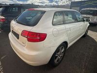 gebraucht Audi A3 Sportback Select 16 TDI DPF