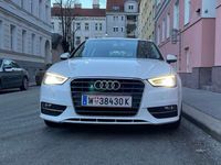 gebraucht Audi A3 Sportback A3 Ambition 1,6 TDI S-tronic Ambition