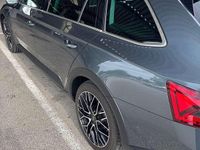 gebraucht Skoda Superb SuperbKombi 2,0 TDI 4x4 Scout DSG Scout