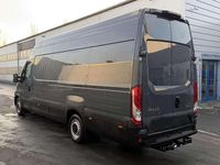 Gebraucht Iveco Daily 175 PS (128 kW) 2023 Grau Van