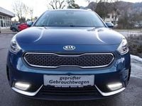 Gebraucht Kia Niro Silver 141 PS (103 kW) 2017 Blau SUV