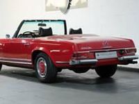 Gebraucht Mercedes 230 150 PS (110 kW) 1964 Rot Cabrio