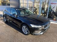 Gebraucht Volvo V60 Core 163 PS (119 kW) 2023 Schwarz Kombi