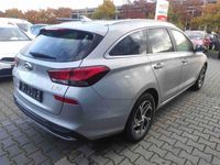 gebraucht Hyundai i30 Kombi Smart Smart*LED*Shzg*Lhzg*PDC*Cam*AppCon*...