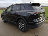 Neu VW Tiguan Life 131 PS (96 kW) 2025 Schwarz SUV