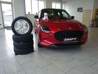Neu Suzuki Swift 82 PS (60 kW) 2025 Rot Limousine