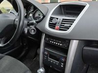 gebraucht Peugeot 207 Active 16 HDi 90