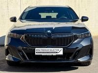 Gebraucht BMW 520 Shadowline 197 PS (144 kW) 2025 Saphirschwarz Kombi