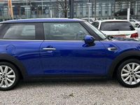 Gebraucht Mini ONE Sport 102 PS (75 kW) 2018 Blau Kleinwagen