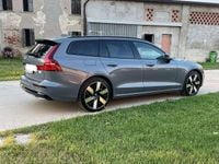 Gebraucht Volvo V60 Plus 253 PS (186 kW) 2022 Grau Kombi