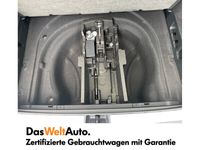 gebraucht VW Passat Variant Elegance eTSI DSG