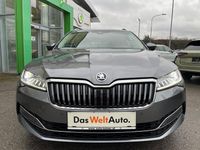 Gebraucht Skoda Superb Style 150 PS (110 kW) 2023 Grau Kombi