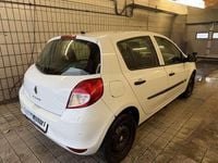Gebraucht Renault Clio II 65 PS (47 kW) 2010 Limousine