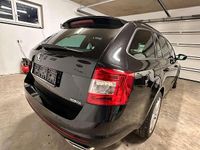gebraucht Skoda Octavia Combi RS 2,0 TDI 4x4 DSG