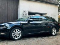 gebraucht Skoda Superb Kombi 2,0 TDI Style DSG - top Ausstattung