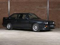 Gebraucht BMW M3 200 PS (147 kW) 1986 Schwarz Limousine