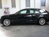 Gebraucht Audi A4 150 PS (110 kW) 2014 Schwarz Kombi