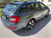 gebraucht Skoda Octavia Combi 20 Ambition TDI 4x4 Green tec