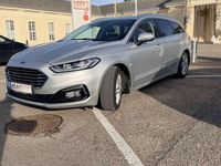Gebraucht Ford Mondeo Titanium 140 PS (102 kW) 2022 Silber Kombi