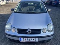 Gebraucht VW Polo 54 PS (39 kW) 2002 Silber Limousine