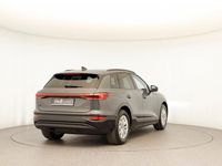 Gebraucht Audi Q6 e-tron Ambiente 284 kW (387 PS) 2025 Hellgrau  metallic SUV