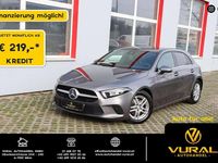 Gebraucht Mercedes A180 116 PS (85 kW) 2019 Grau Limousine