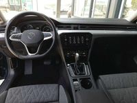 Gebraucht VW Passat Business 150 PS (110 kW) 2023 Blau Kombi