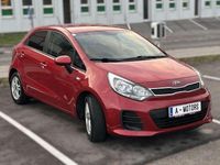 Gebraucht Kia Rio 84 PS (61 kW) 2016 Rot Kleinwagen