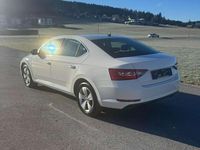 Gebraucht Skoda Superb Ambition 150 PS (110 kW) 2020 Weiß Limousine