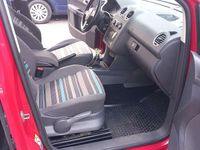 Gebraucht VW Caddy Family 105 PS (77 kW) 2011 Rot Van / Kleinbus