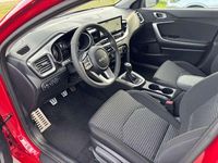 gebraucht Kia Ceed 1,5 TGDI Silber