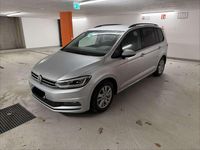 Gebraucht VW Touran Comfortline 116 PS (85 kW) 2020 Grau Van / Kleinbus