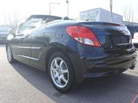 gebraucht Peugeot 207 CC 16 HDi 115/LEDER/NAVI/JEDES SERVICE